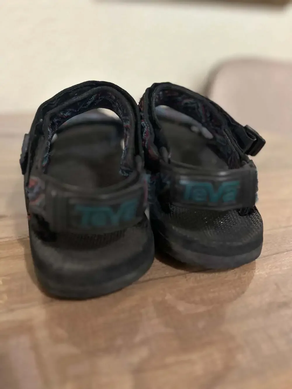 Vintage Men Teva Terradactyl Sport Sandals with Aztec Print Straps